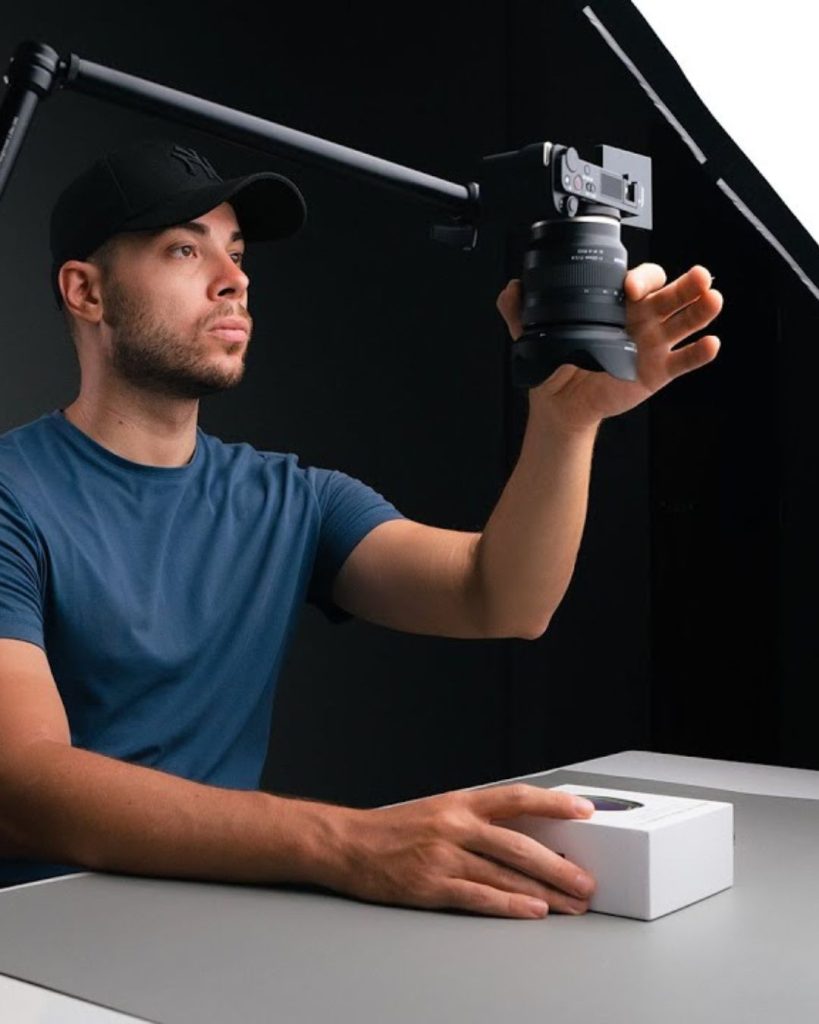 Ulanzi VIJIM LS08 flexible arm professional live streaming stand holding smartphone and ring light, adjustable and stable setup for content creation"